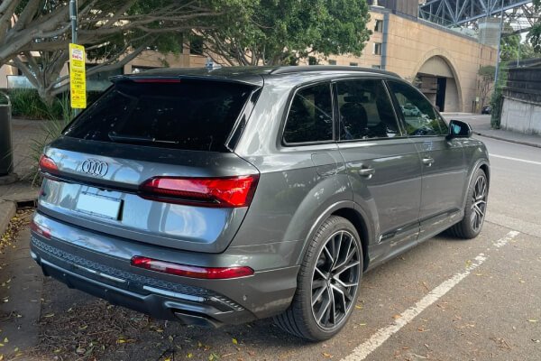Chauffeur Car Img1